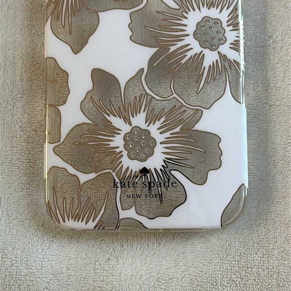 🤍 Kate Spade iPhone Case 🤍 - Picture 3 of 3